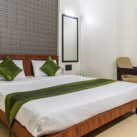 Отель Treebo Trend Royal Kourt Aurangabad Экстерьер фото
