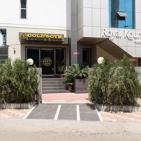 Отель Treebo Trend Royal Kourt Aurangabad Экстерьер фото
