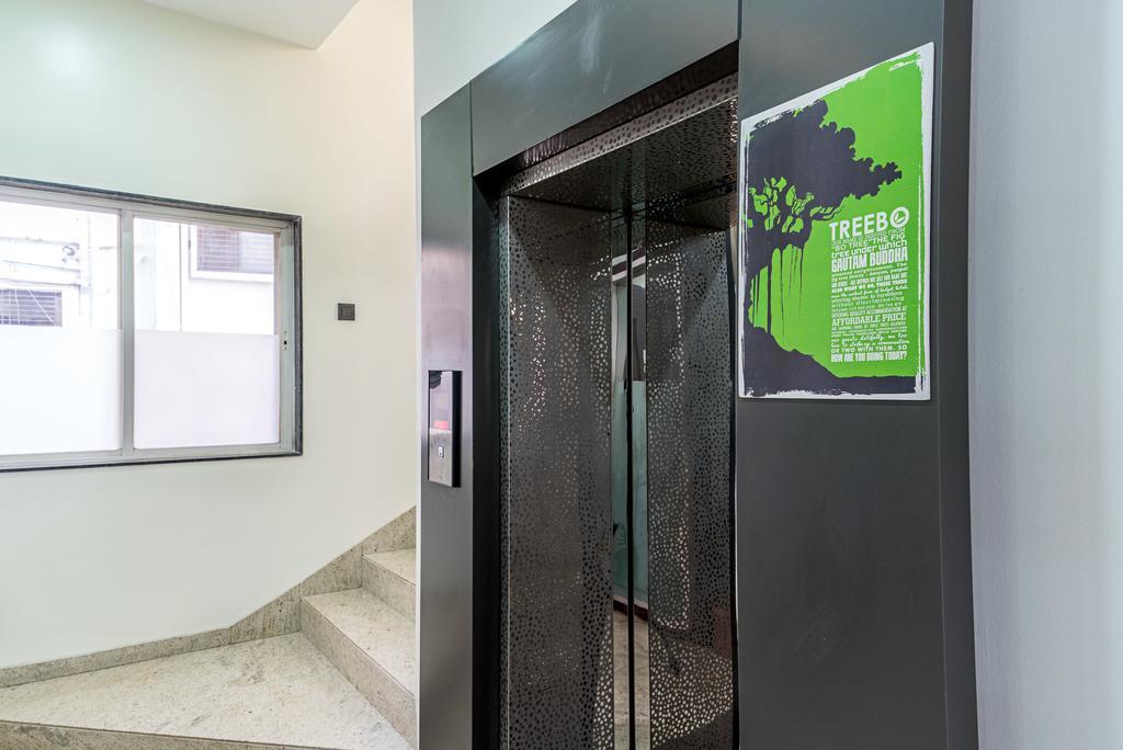 Отель Treebo Trend Royal Kourt Aurangabad Экстерьер фото