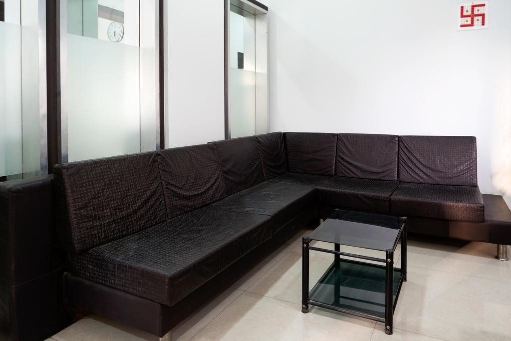Отель Treebo Trend Royal Kourt Aurangabad Экстерьер фото
