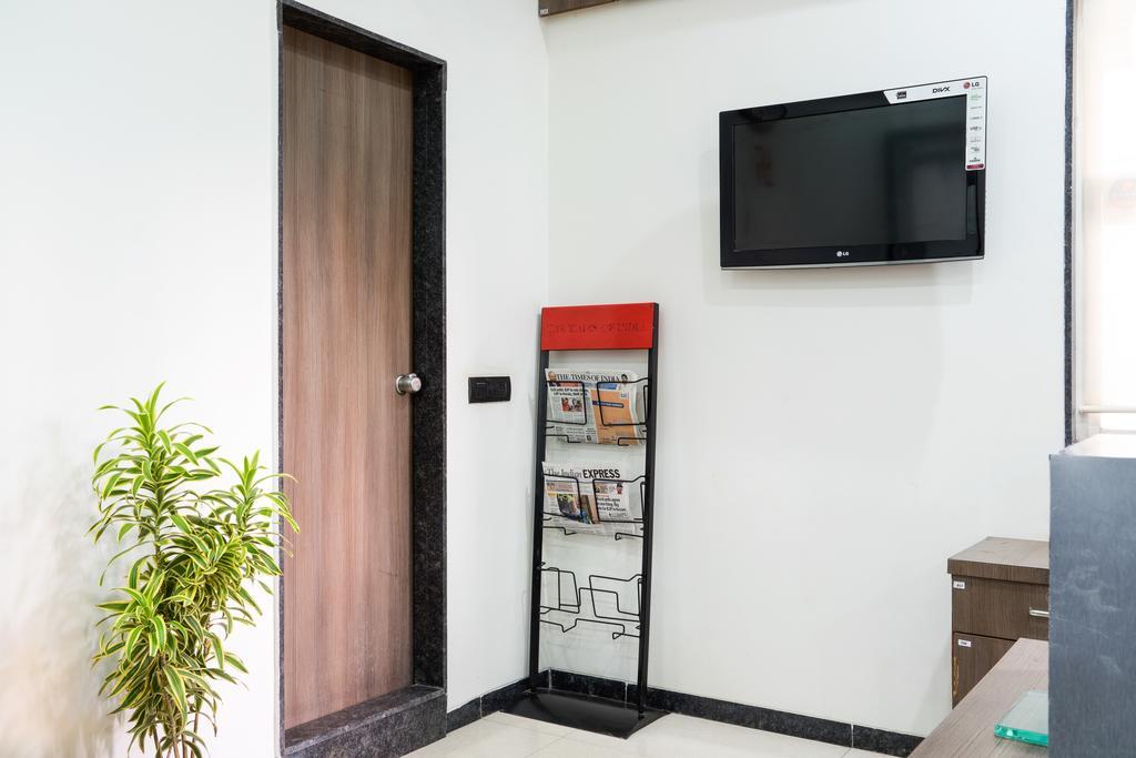 Отель Treebo Trend Royal Kourt Aurangabad Экстерьер фото