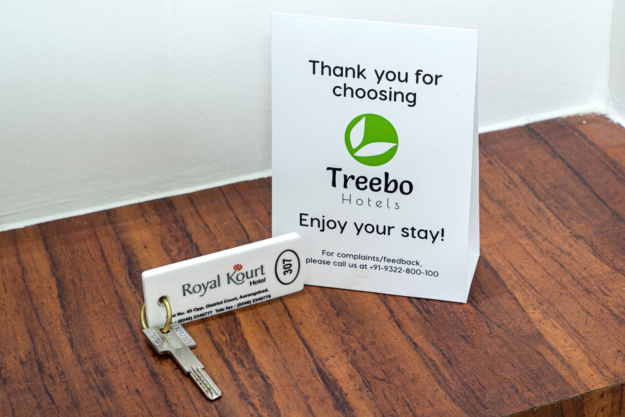 Отель Treebo Trend Royal Kourt Aurangabad Экстерьер фото