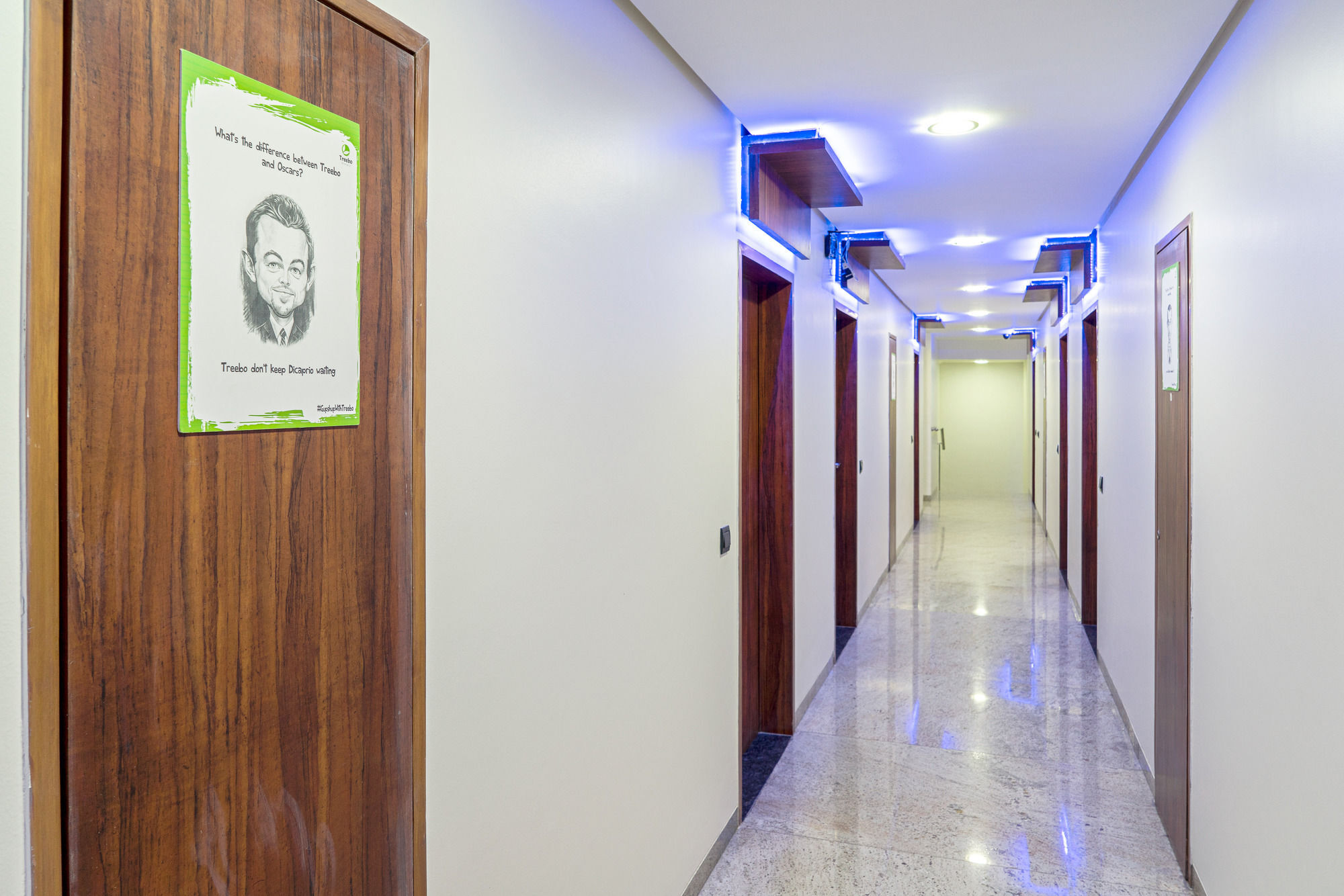 Отель Treebo Trend Royal Kourt Aurangabad Экстерьер фото