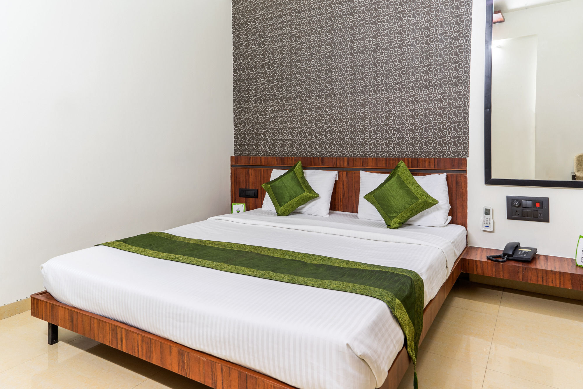 Отель Treebo Trend Royal Kourt Aurangabad Экстерьер фото